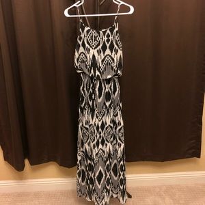 Maxi dress black and white boho style
